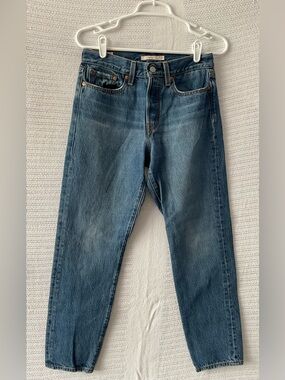 Levi's Straight-Leg Women's Jeans in Denim Blue